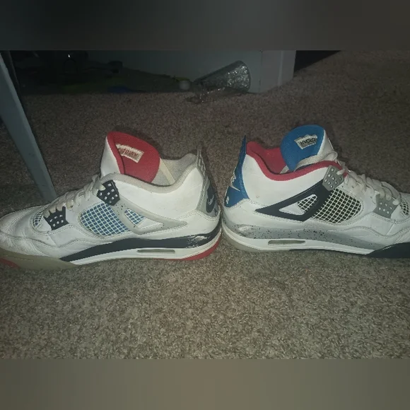 Air Jordan 4 Retro - Picture 4 of 11